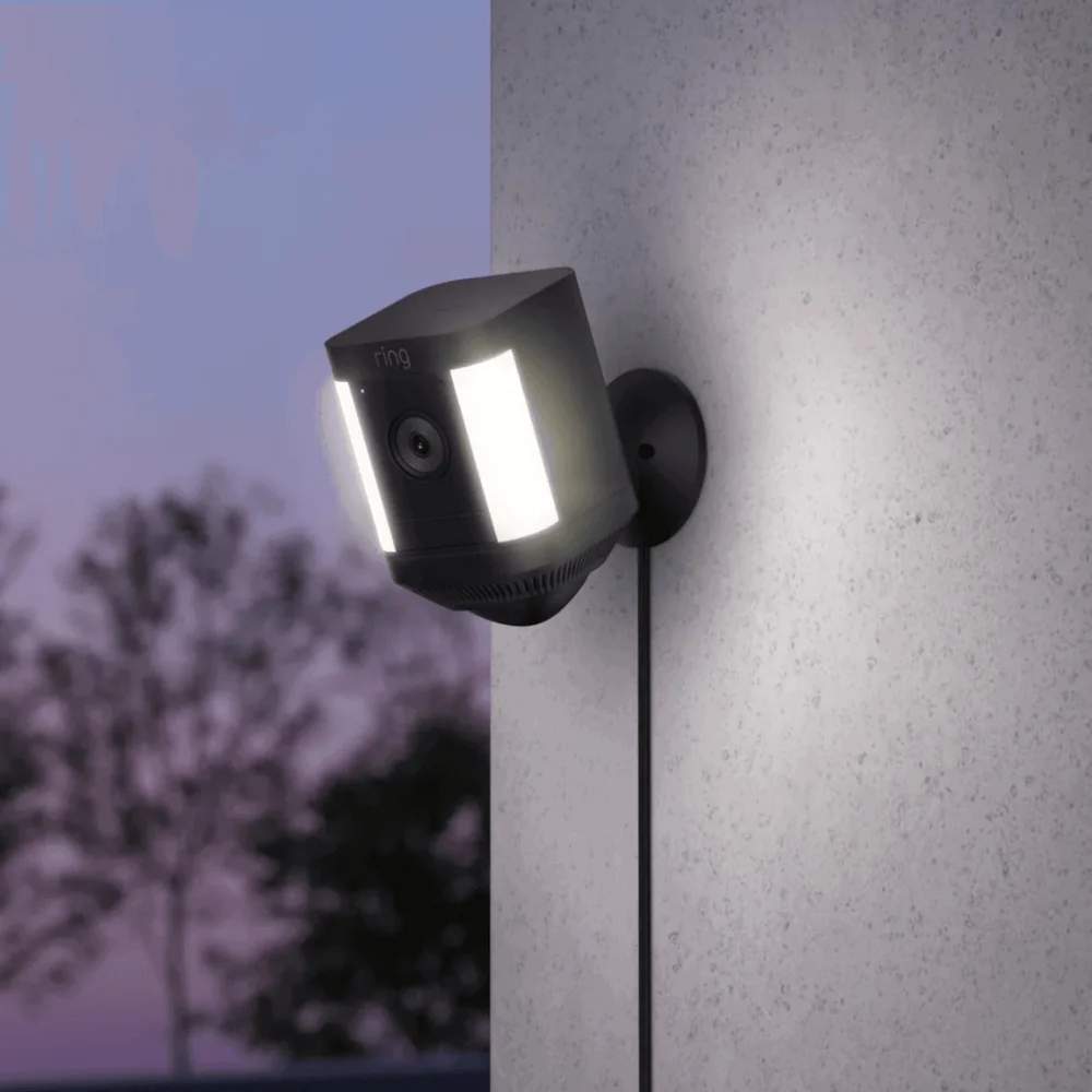 Ring Spotlight Cam Plus Plug-in - Svört